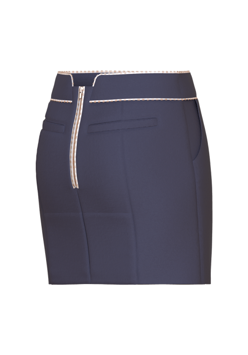 Short length stylish golf skirt in color blu